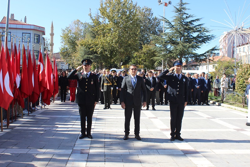 İlçemizde Cumhuriyetimizin Kuruluşunun 101’nci Yıldönümü Çeşitli Etkinliklerle Kutlandı